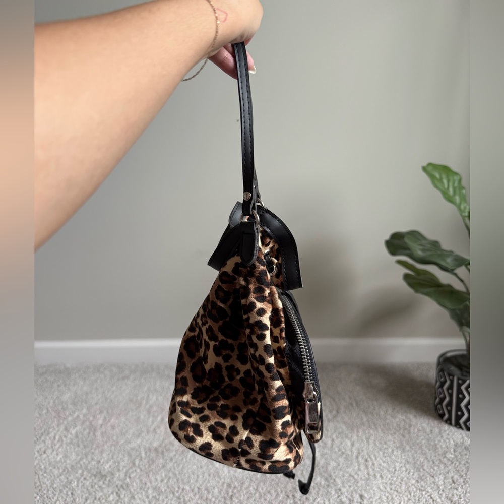 Leopard Pouch Bag - Picture 3 of 5